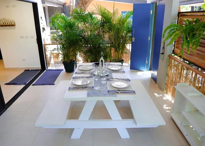 Blue 2br 2ba 10 Min Walk